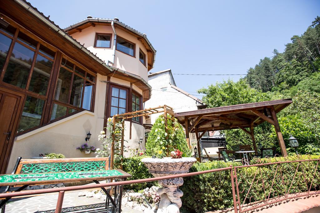 Pensiunea Kristin Brasov Exterior photo